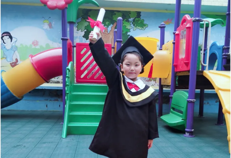 张进源幼儿园毕业